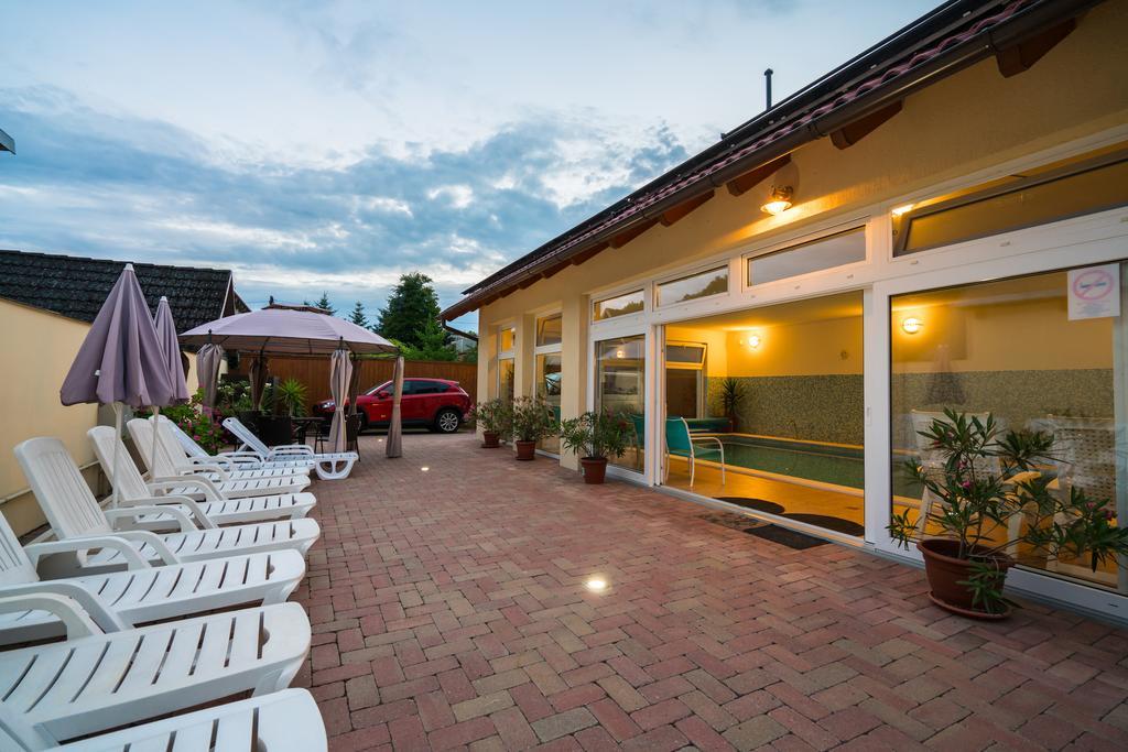 Balaton Colors Beach Hotel Siófok Exteriör bild